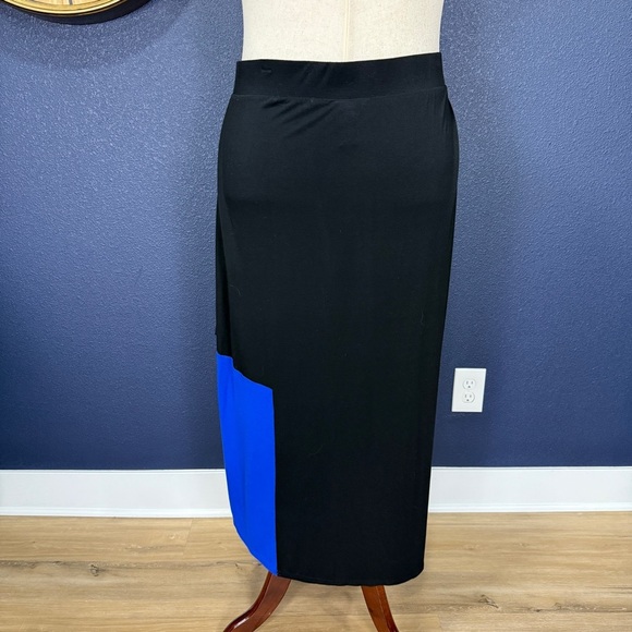 Lane Bryant Colorblock Asymmetrical Black and Blue Maxi Skirt Size 22/24 - Picture 3 of 6